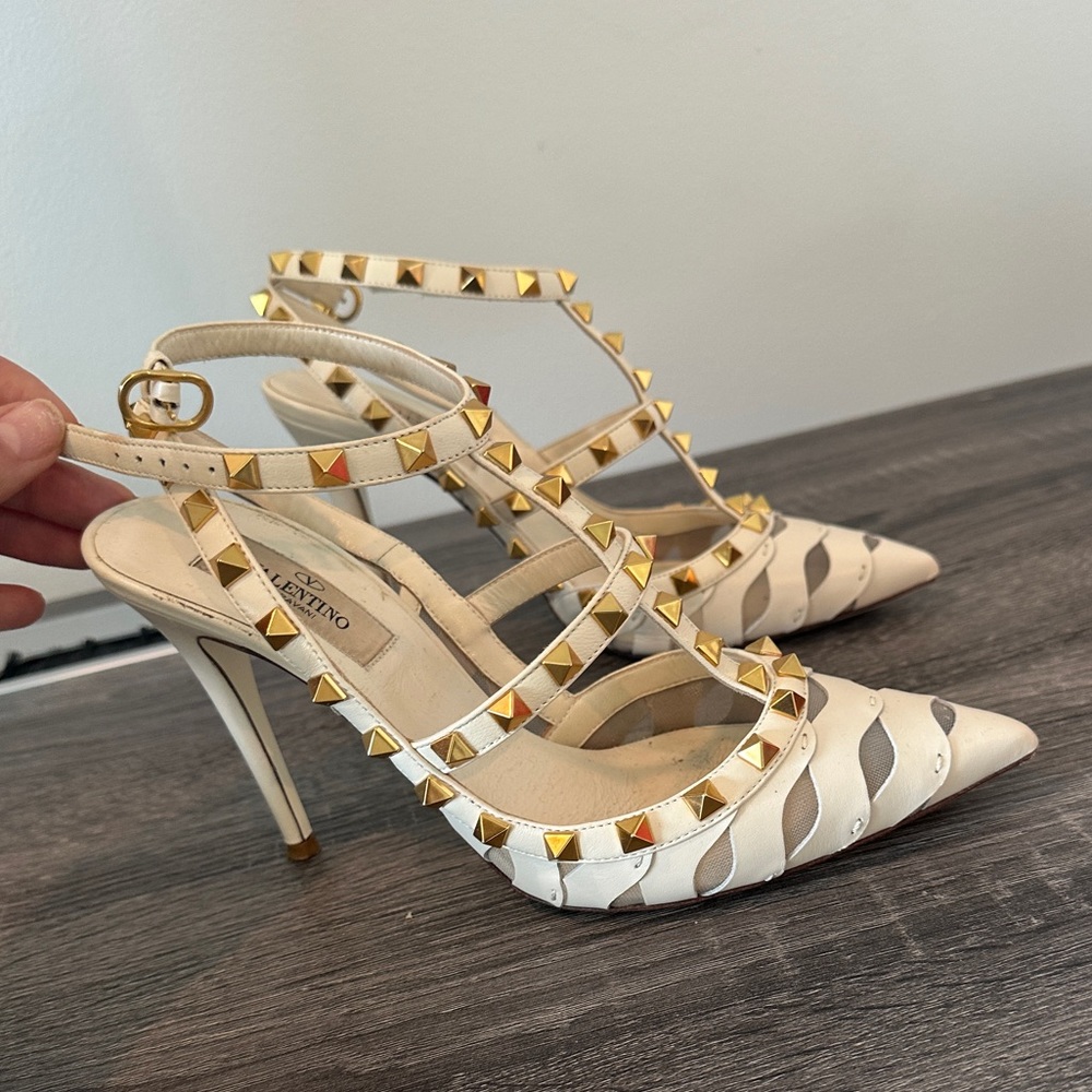 Valentino Gravani unique white heels - excellent condition lightly used size37.5
